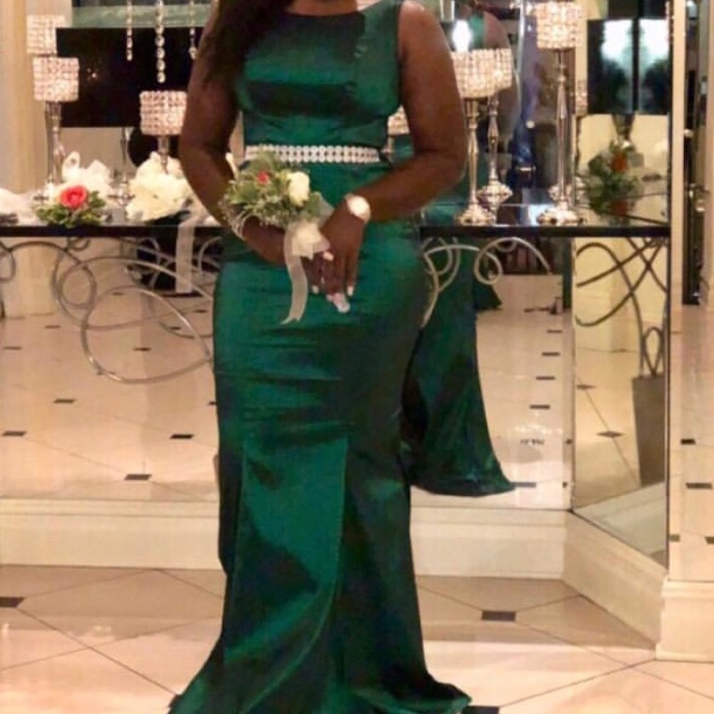 Green Sleeveless Prom / Bridesmaid / Banquet Dress